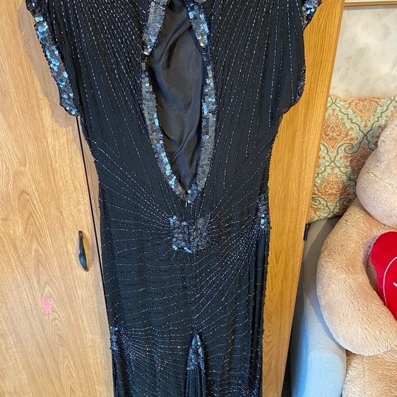 Black beaded evening or party dress hardly worn, open back with zipper - Picture 3 of 10